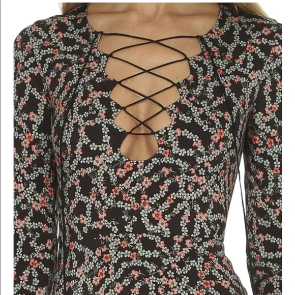 ! Nwt! SALONI NURUL DRESS sz 4 - Picture 2 of 4